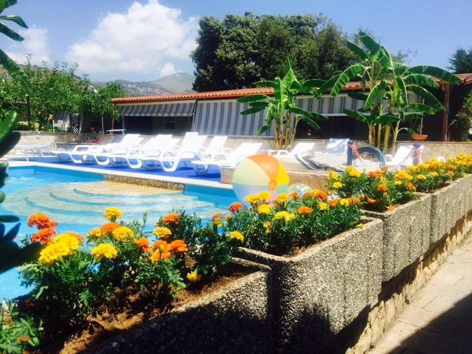 מרינה די קמרוטה Villaggio Romaniello מראה חיצוני תמונה