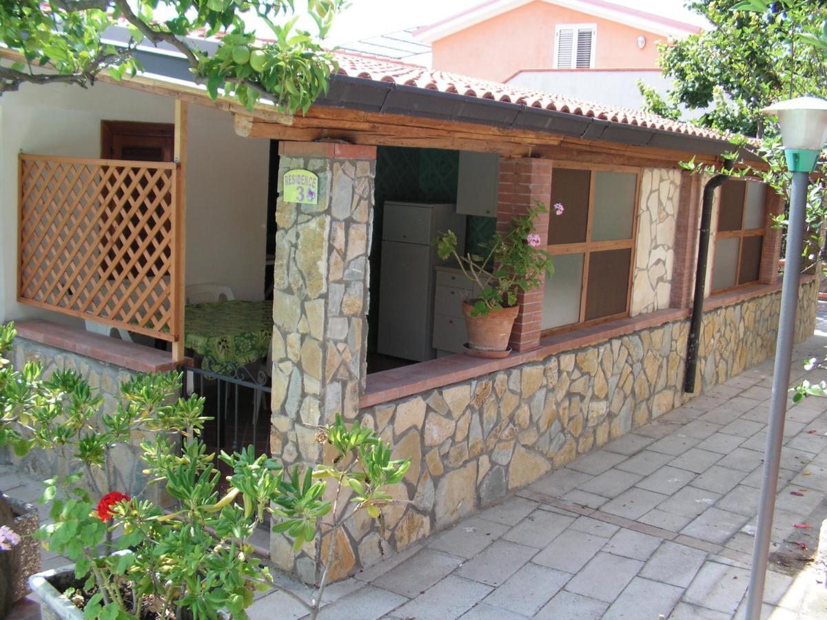 מרינה די קמרוטה Villaggio Romaniello מראה חיצוני תמונה