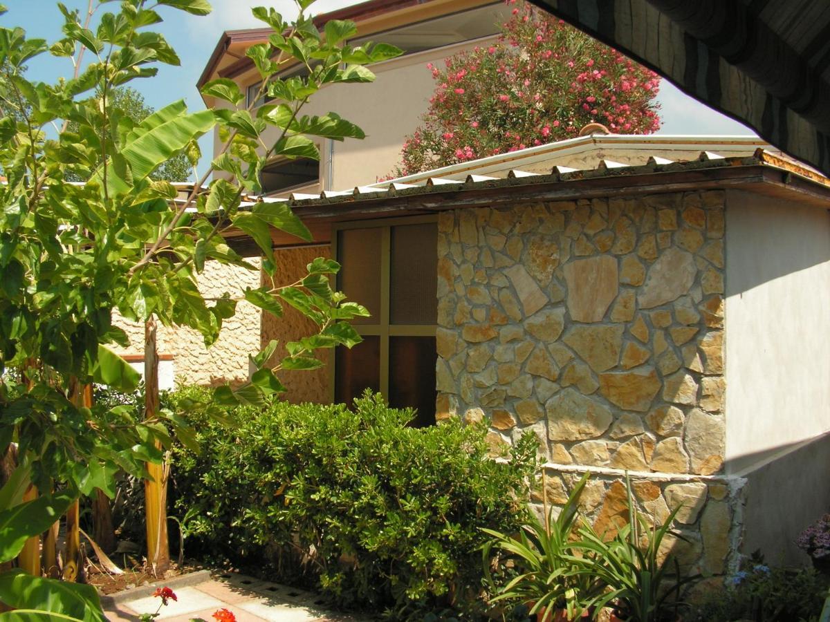 מרינה די קמרוטה Villaggio Romaniello מראה חיצוני תמונה