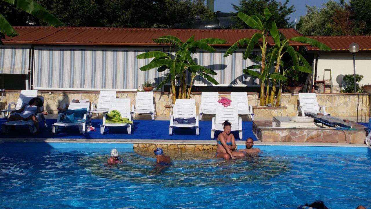 מרינה די קמרוטה Villaggio Romaniello מראה חיצוני תמונה