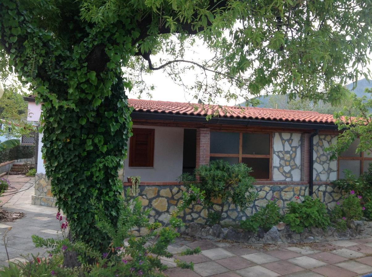 מרינה די קמרוטה Villaggio Romaniello מראה חיצוני תמונה